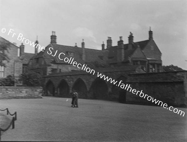 RIVER WAVENEY BRIDGE & MANOR HOUSE